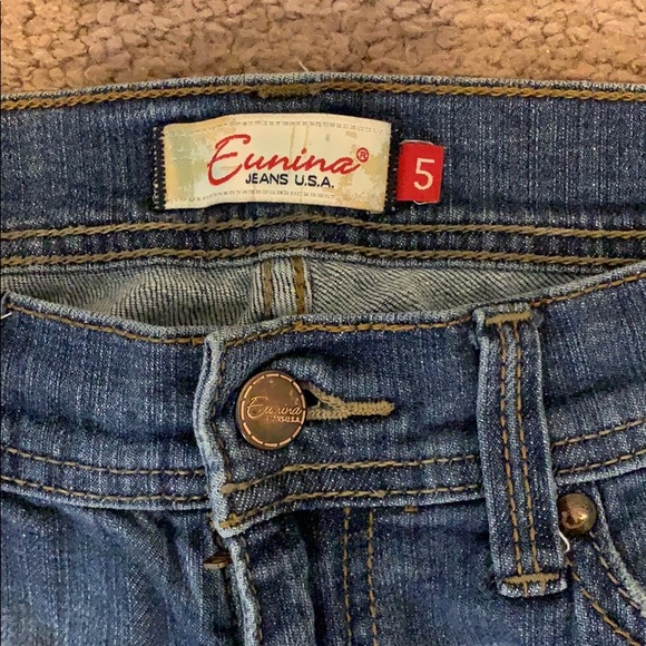 Distressed jeans - Picture 3 of 6